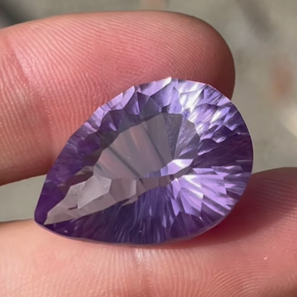 26 carat Brazilian Amethyst - Picture 3 of 5